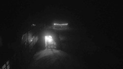 Parkoviště a hlavní vchod