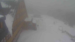 Parkoviště a hlavní vchod