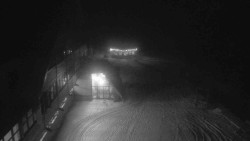 Parkoviště a hlavní vchod