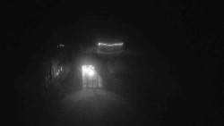 Parkoviště a hlavní vchod