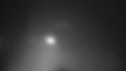 Parkoviště a hlavní vchod