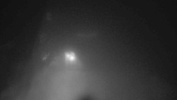 Parkoviště a hlavní vchod