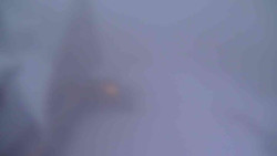 Parkoviště a hlavní vchod