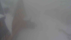 Parkoviště a hlavní vchod