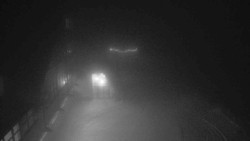 Parkoviště a hlavní vchod