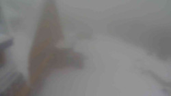 Parkoviště a hlavní vchod