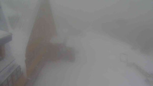 Sporthotel Kurzovní - Parkoviště a hlavní vchod - 13.2.2026 v 09:15 Sporthotel Kurzovní - Parkoviště a hlavní vchod - 13.2.2026 v 09:15