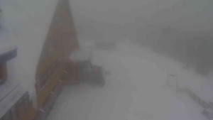 Sporthotel Kurzovní - Parkoviště a hlavní vchod - 13.2.2026 v 13:40 Sporthotel Kurzovní - Parkoviště a hlavní vchod - 13.2.2026 v 13:40