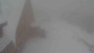 Sporthotel Kurzovní - Parkoviště a hlavní vchod - 13.2.2026 v 16:20 Sporthotel Kurzovní - Parkoviště a hlavní vchod - 13.2.2026 v 16:20