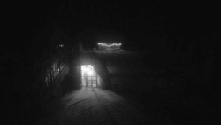 Parkoviště a hlavní vchod