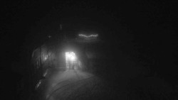 Parkoviště a hlavní vchod