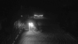 Parkoviště a hlavní vchod