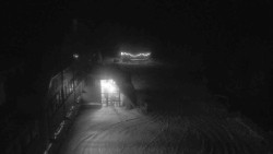 Parkoviště a hlavní vchod