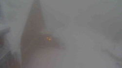 Parkoviště a hlavní vchod