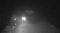 Parkoviště a hlavní vchod