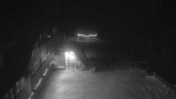 Parkoviště a hlavní vchod