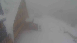 Parkoviště a hlavní vchod