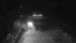 Parkoviště a hlavní vchod