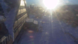 Parkoviště a hlavní vchod