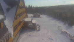 Parkoviště a hlavní vchod