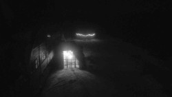 Parkoviště a hlavní vchod