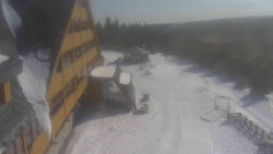 Parkoviště a hlavní vchod