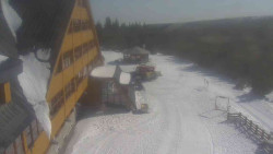 Parkoviště a hlavní vchod