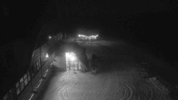 Parkoviště a hlavní vchod