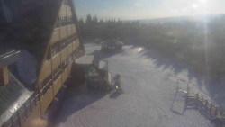 Parkoviště a hlavní vchod