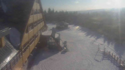 Parkoviště a hlavní vchod