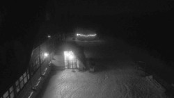 Parkoviště a hlavní vchod