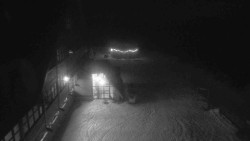 Parkoviště a hlavní vchod