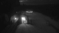 Parkoviště a hlavní vchod