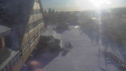 Parkoviště a hlavní vchod