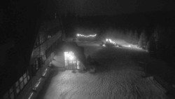 Parkoviště a hlavní vchod