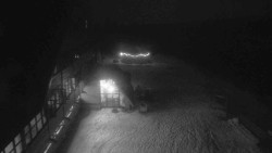 Parkoviště a hlavní vchod