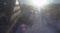 Parkoviště a hlavní vchod