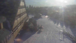 Parkoviště a hlavní vchod