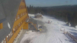 Parkoviště a hlavní vchod