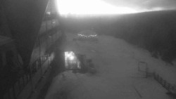 Parkoviště a hlavní vchod