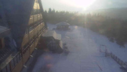 Parkoviště a hlavní vchod