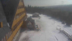 Parkoviště a hlavní vchod