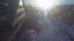 Parkoviště a hlavní vchod