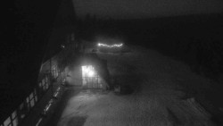 Parkoviště a hlavní vchod