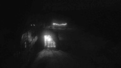 Parkoviště a hlavní vchod