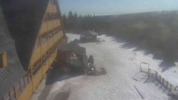 Parkoviště a hlavní vchod