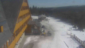 Sporthotel Kurzovní - Parkoviště a hlavní vchod - 6.3.2026 v 11:55 Sporthotel Kurzovní - Parkoviště a hlavní vchod - 6.3.2026 v 11:55