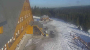 Sporthotel Kurzovní - Parkoviště a hlavní vchod - 6.3.2026 v 15:55 Sporthotel Kurzovní - Parkoviště a hlavní vchod - 6.3.2026 v 15:55