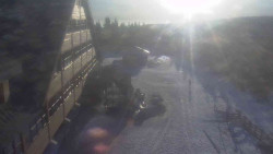 Parkoviště a hlavní vchod