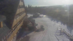 Parkoviště a hlavní vchod